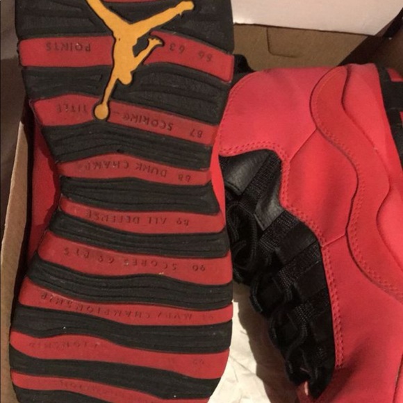 Jordan Retro 10’s Fusion Red Exclusive - Picture 3 of 4